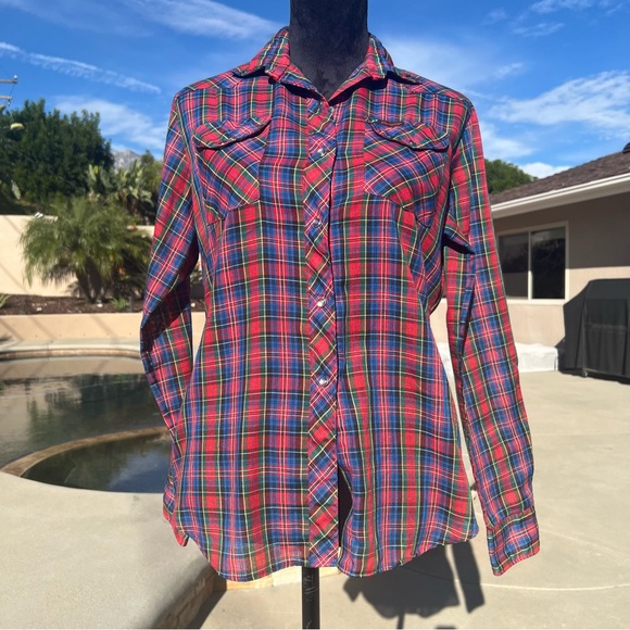 Women's Western Plaid Button Down Shirt - Red and Blue - Picture 7 of 17